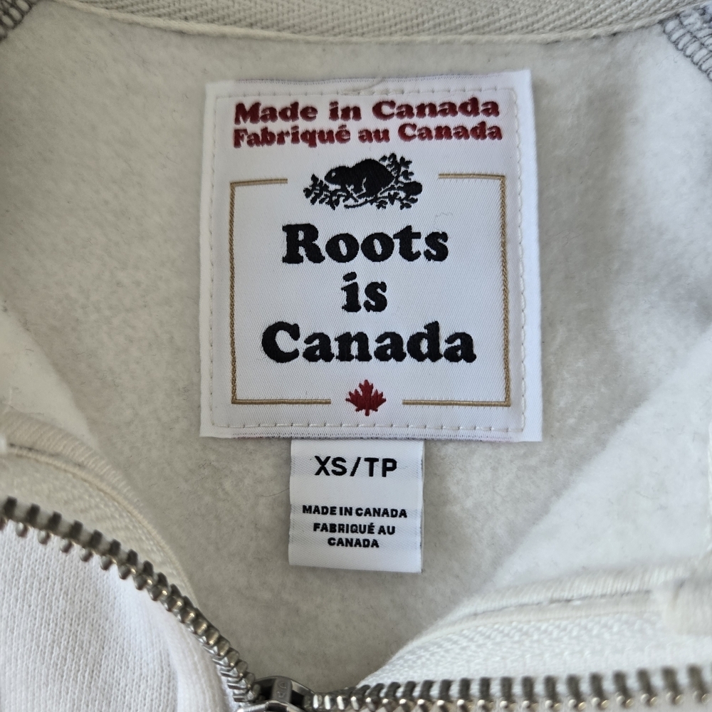 🇨🇦🦫ROOTS Two-Tone Quarter-Zip Sweater - Cream & Gray - Picture 3 of 8